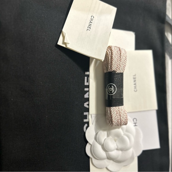 Chanel pink & ecru tweed sneakers size 40 - Picture 3 of 4